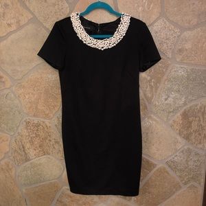Jones New York Pearl neckline black dress. Sz 8